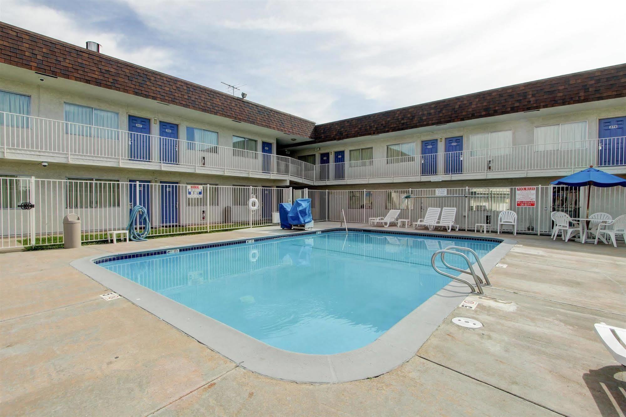 Motel 6-Denver, Co - Airport Exterior photo